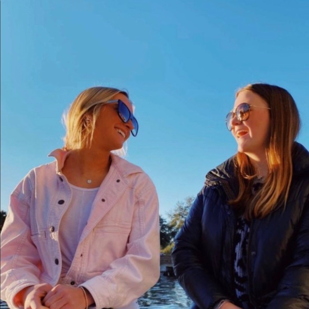 Meet your Posher, Deedee